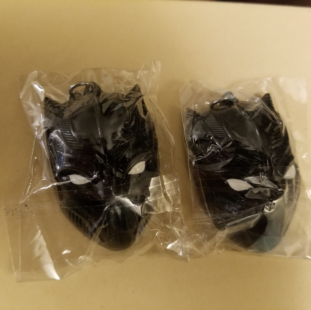 2 Black Panther keychains